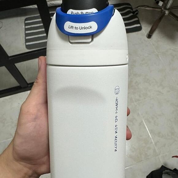 Owala Star Wars FreeSip Insulated Stainless Steel Water Bottle with Straw, 24oz - Picture 3 of 10